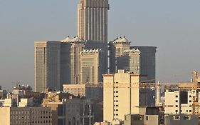 Diouf Al Maqam Two Hotel Shuttle Service To Haram